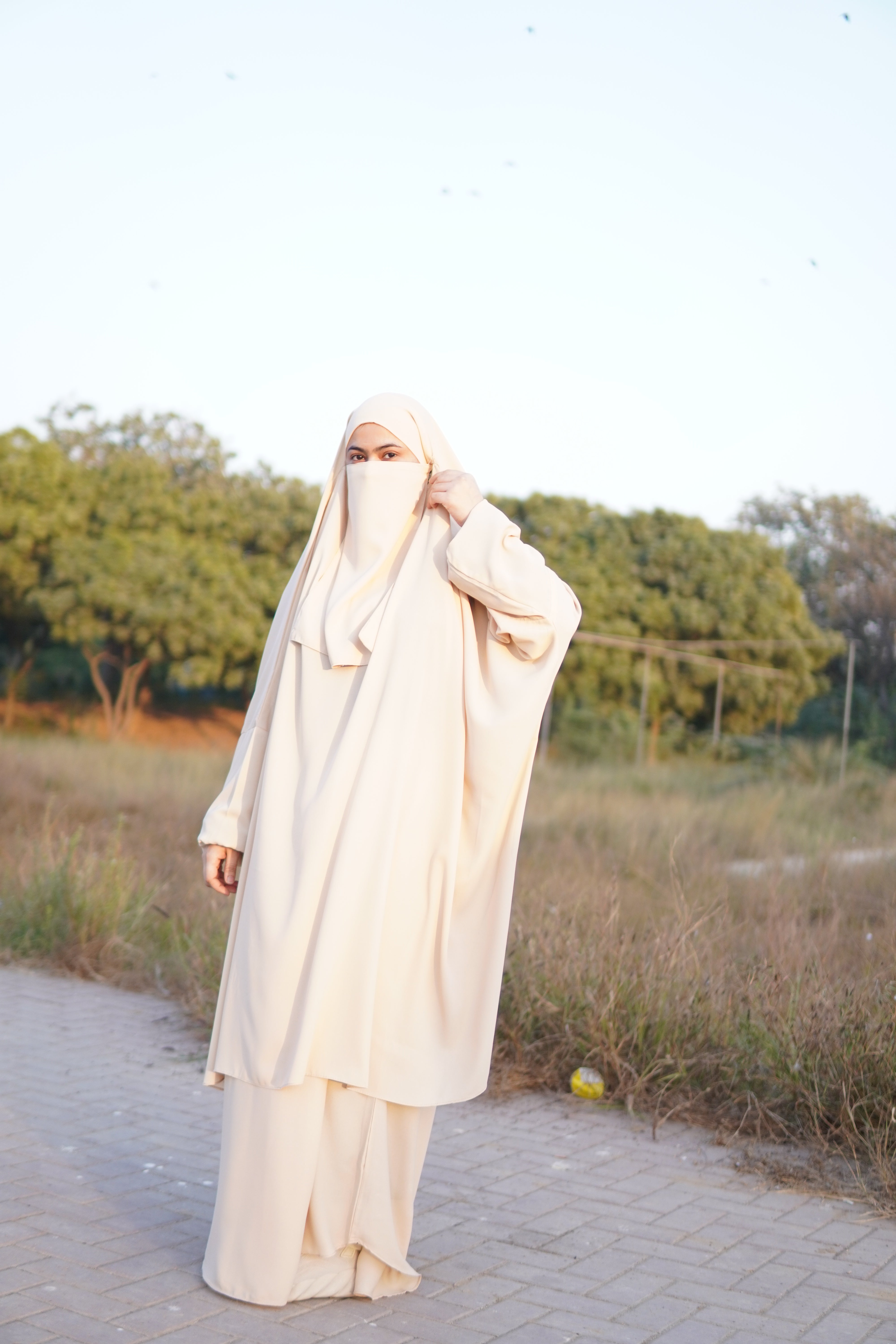 Luna Jilbab - Cream