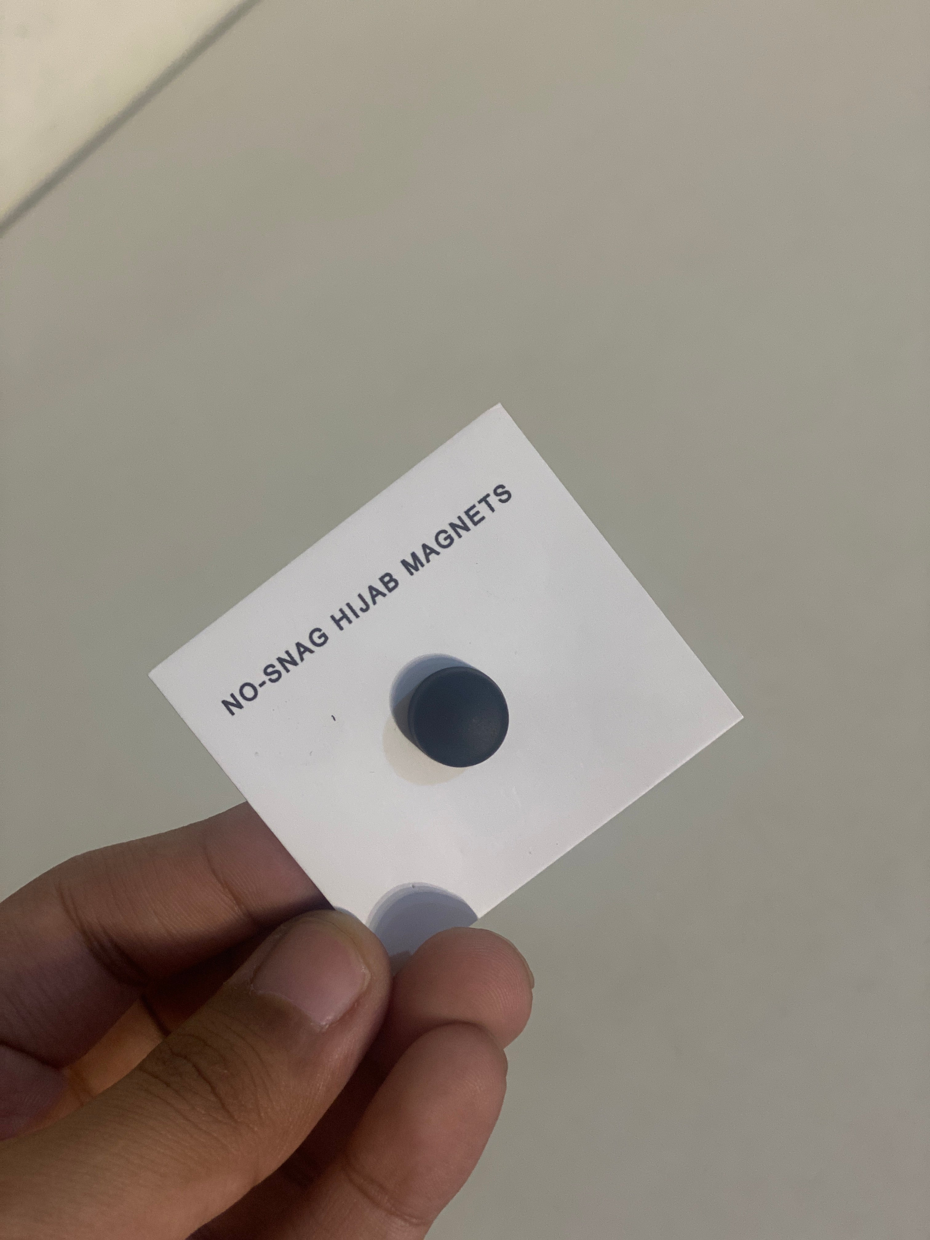 Magnetic pin - Matte Round