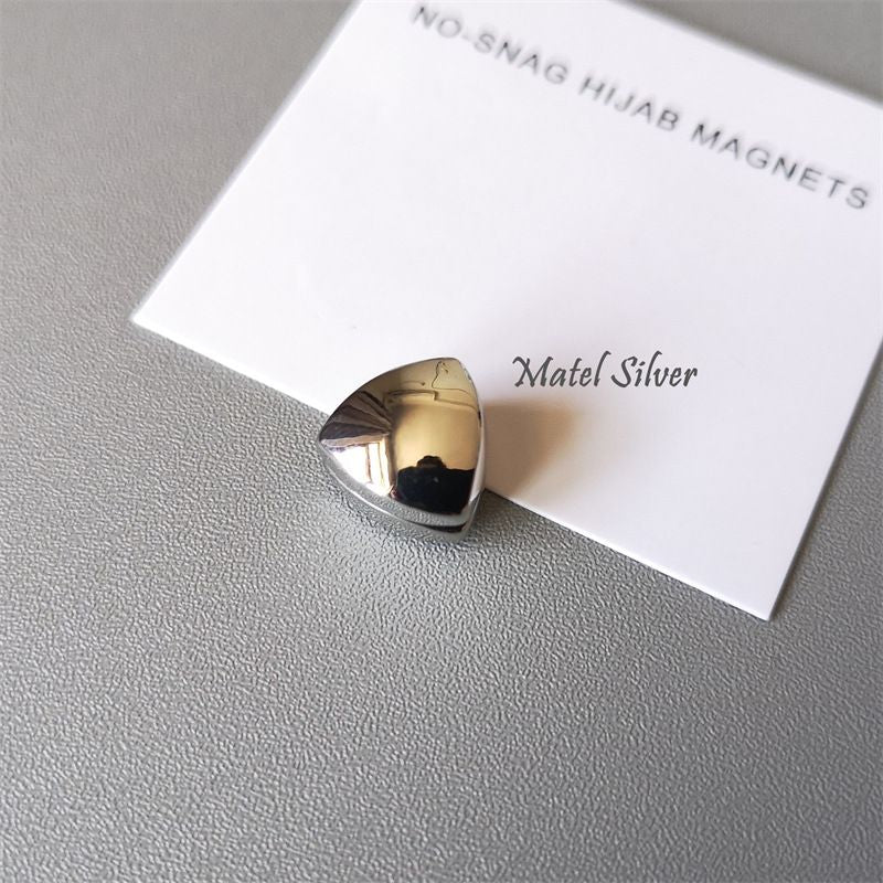 Magnetic pin - Metallic Triangular